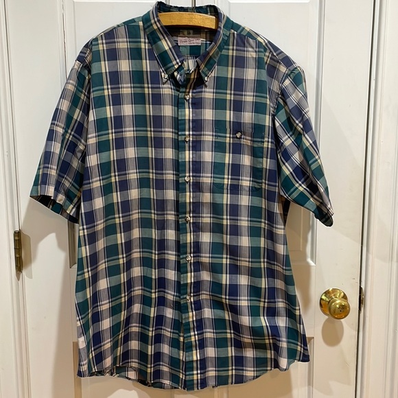 Darien Sport Shop || Men's Plaid Button Down Short Sleeve Shirt; Size XL - Picture 1 of 11